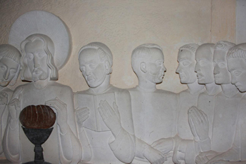Notre-Dame-du-Nid, bas relief